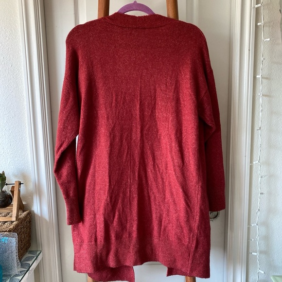 Long red cardigan - Picture 3 of 3